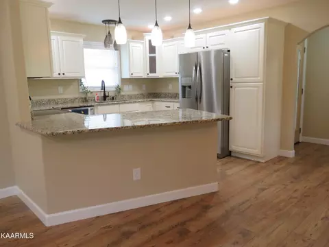 618 Robs Rd, Grimsley, TN 38565 photo 8