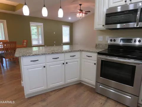 618 Robs Rd, Grimsley, TN 38565 photo 5