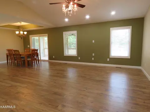 618 Robs Rd, Grimsley, TN 38565 photo 2