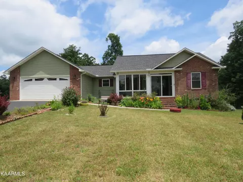 618 Robs Rd, Grimsley, TN 38565 photo 1