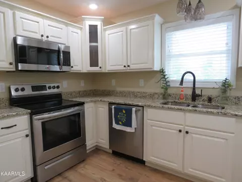 618 Robs Rd, Grimsley, TN 38565 photo 6