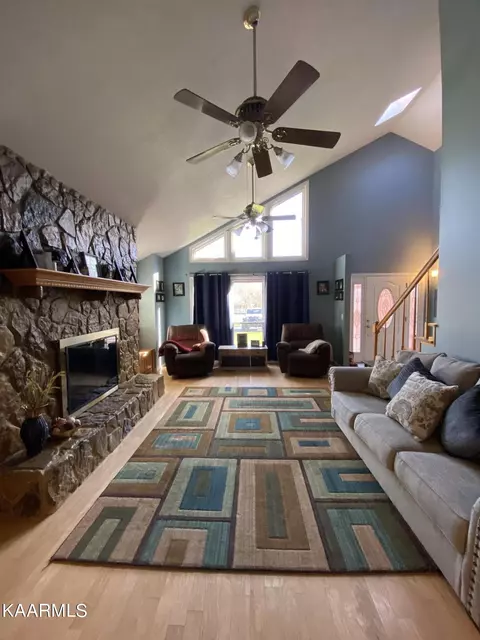 160 Colditz, Oneida, TN 37841 photo 17