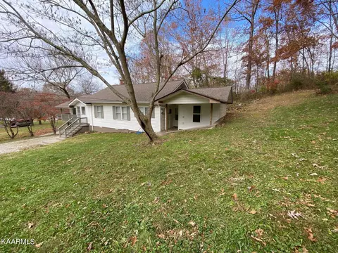 574 Litton Rd, Oneida, TN 37841 photo 4