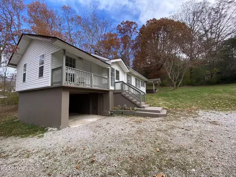 574 Litton Rd, Oneida, TN 37841 photo 3