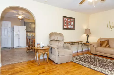 522 Chestnut Ridge Rd, Heiskell, TN 37754 photo 2