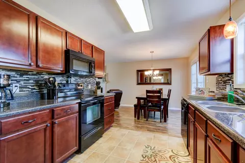 4829 Falling Star Ln, Powell, TN 37849 photo 4