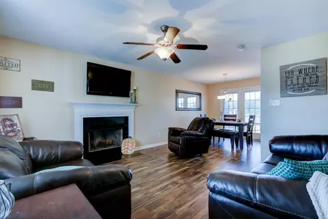 4829 Falling Star Ln, Powell, TN 37849 photo 3