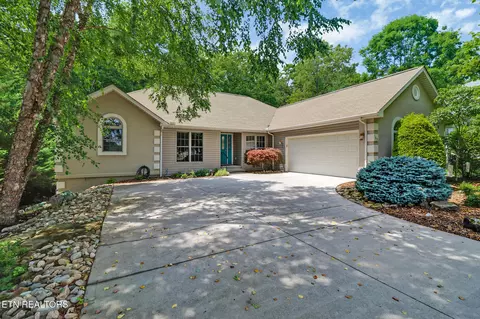 169 Forest View Dr, Crossville, TN 38558