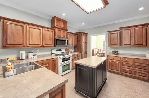 Kitchen - 547 Willoughby Rd, Beech Bluff, TN 38313 photo 3 of 4