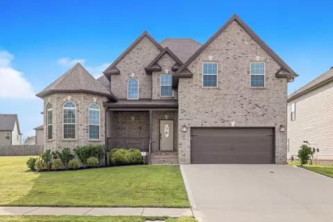 1408 Kingbird Dr, Clarksville, TN 37040
