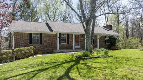 283 Countryside Dr, Evensville, TN 37332