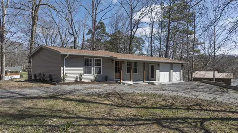 130 Apollo Dr, Spring City, TN 37381