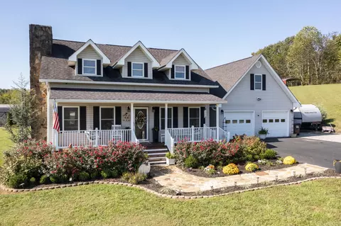 10836 Back Valley Rd, Evensville, TN 37332