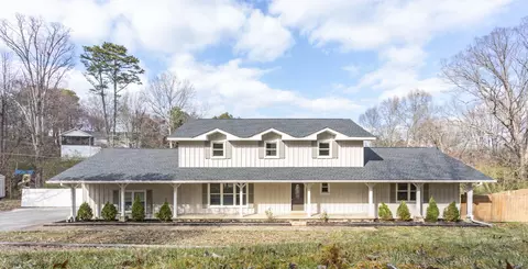 2329 Collins Ln, Soddy Daisy, TN 37379