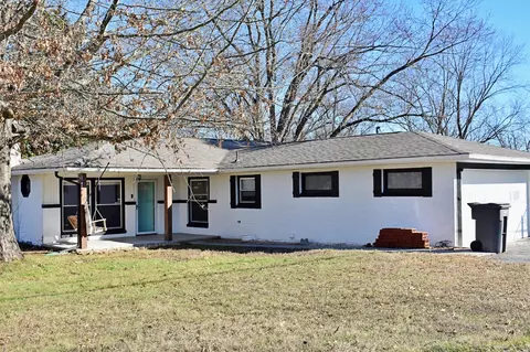 502 Fairview Blvd, Maryville, TN 37803