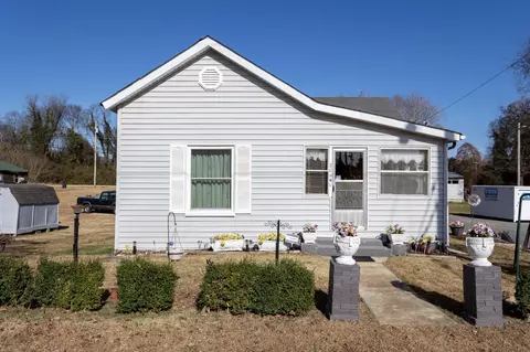 204 W Jackson Ave, Spring City, TN 37381
