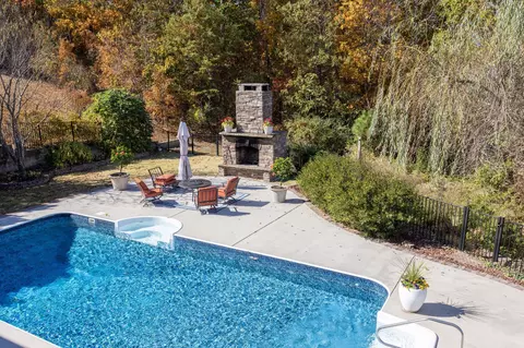 209 Summit Dr, Dayton, TN 37321 photo 2