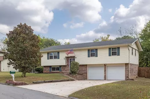 8157 Richland Dr, Hixson, TN 37343