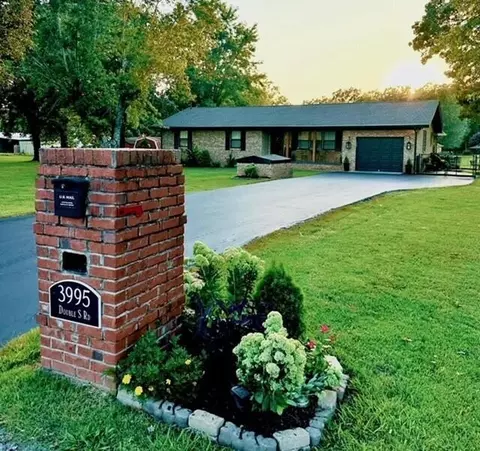 3995 Double S Rd, Dayton, TN 37321