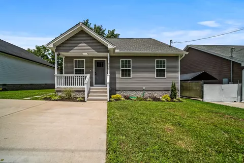 909 17th Ave E, Springfield, TN 37172