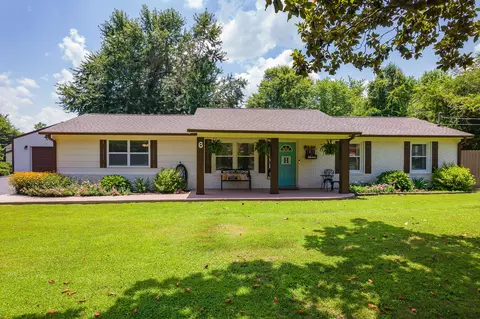 6 Shorepoint Rd, Oakfield, TN 38362