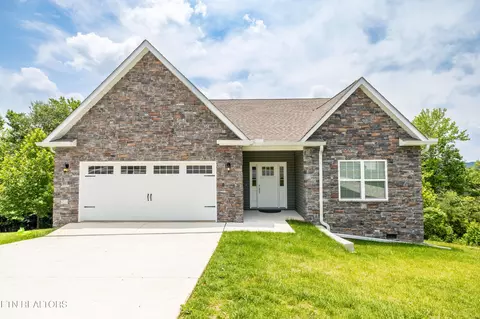 3233 Oakwood Hills Ln, Knoxville, TN 37931