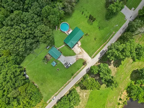 View/Area - 155 E Point Ln, Erin, TN 37061 photo 8 of 12
