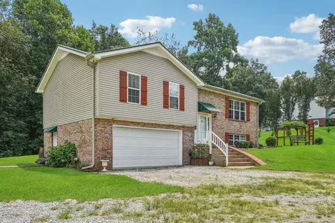 Exterior - 155 E Point Ln, Erin, TN 37061 photo 9 of 11