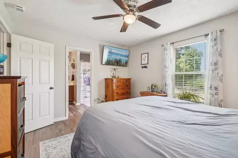 Bedroom - 155 E Point Ln, Erin, TN 37061 photo 2 of 3