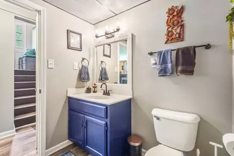 Bath - 155 E Point Ln, Erin, TN 37061 photo 1 of 2