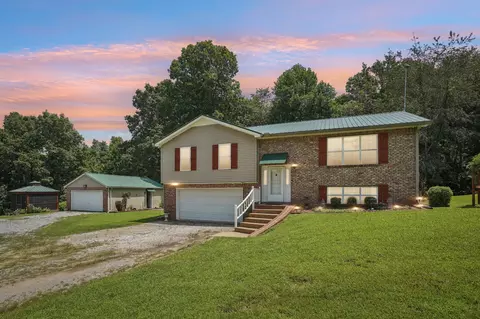 Exterior - 155 E Point Ln, Erin, TN 37061 photo 1 of 11