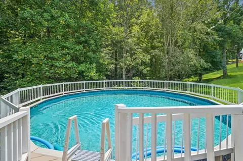 Exterior - 155 E Point Ln, Erin, TN 37061 photo 3 of 11