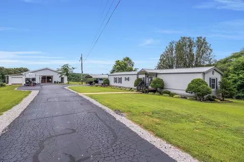 190 Carmack Dr, Lexington, TN 38351