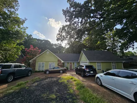75 Ridgeoak Pl, Jackson, TN 38305