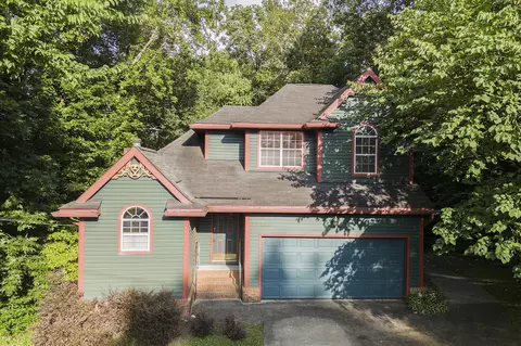 9028 Warbler Ln, Chattanooga, TN 37421