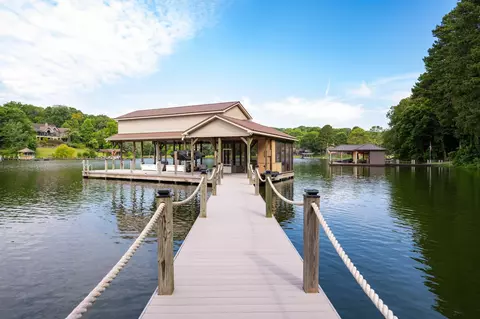2106 Wisteria Dr, Hixson, TN 37343