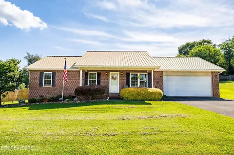 715 Meadow Rdg, Walland, TN 37886