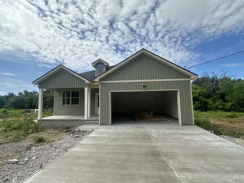 217 Holmes Gap Rd, Brush Creek, TN 38547