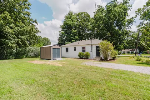 Exterior - 103 Cage Cir, Dickson, TN 37055 photo 2 of 2