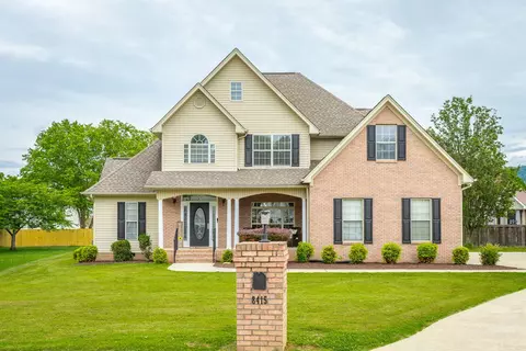 8415 Streamside Dr, Ooltewah, TN 37363 photo 2
