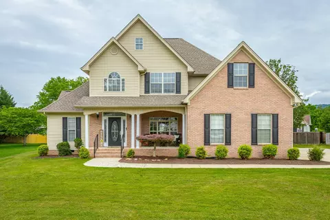 8415 Streamside Dr, Ooltewah, TN 37363