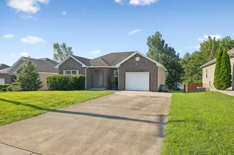607 Berry Cir, Springfield, TN 37172 photo 2