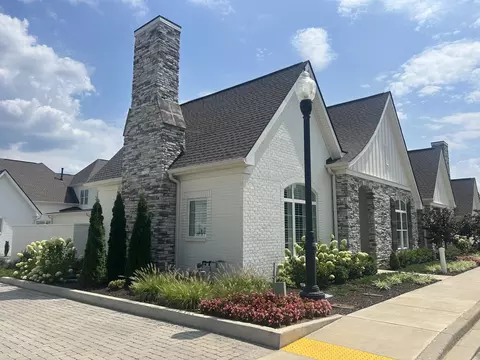 306 Flag Ct, Gallatin, TN 37066