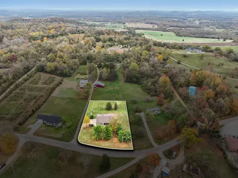 2728 Brown Hollow Rd, Columbia, TN 38401