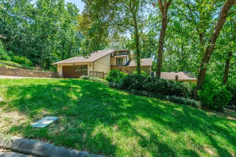 9208 Magic Mountain Dr, Chattanooga, TN 37421