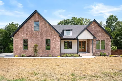 98 Maple Dr, Woodbury, TN 37190