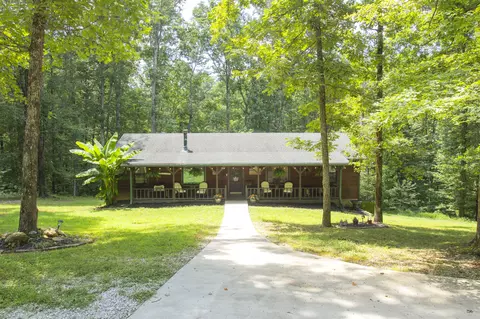 1085 Flicker Ct, Kingston Springs, TN 37082
