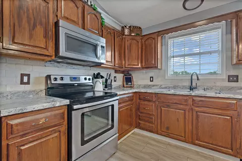 Kitchen - 2137 Lee Rd, Spring Hill, TN 37174 photo 4 of 4