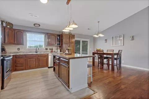 Kitchen - 2137 Lee Rd, Spring Hill, TN 37174 photo 3 of 4