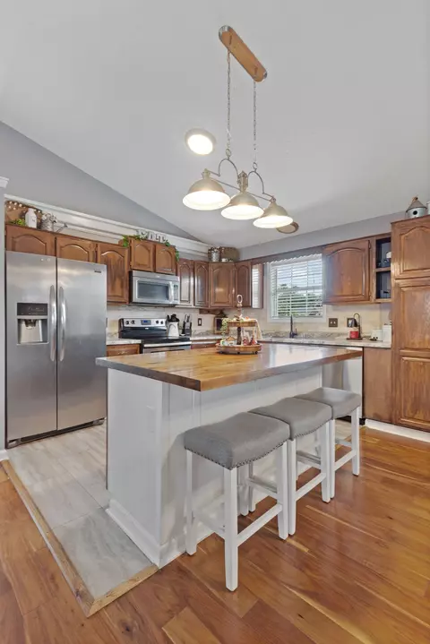 Kitchen - 2137 Lee Rd, Spring Hill, TN 37174 photo 2 of 4